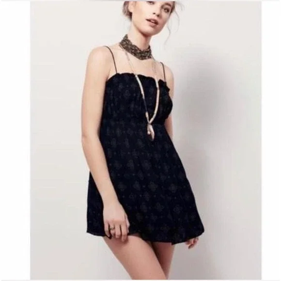 Free People Intimately Jolene Mini Slip Dress Black Geometric Print Sz Large - Picture 6 of 6